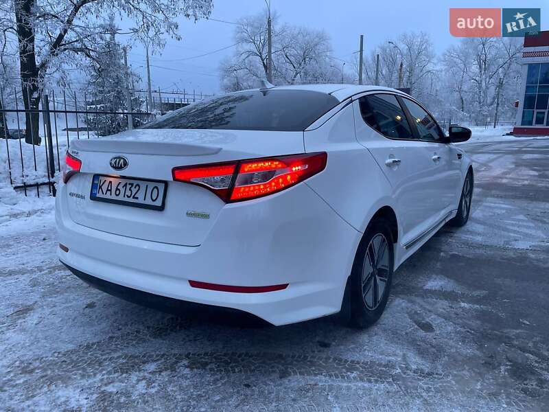 Седан Kia Optima 2012 в Чернигове