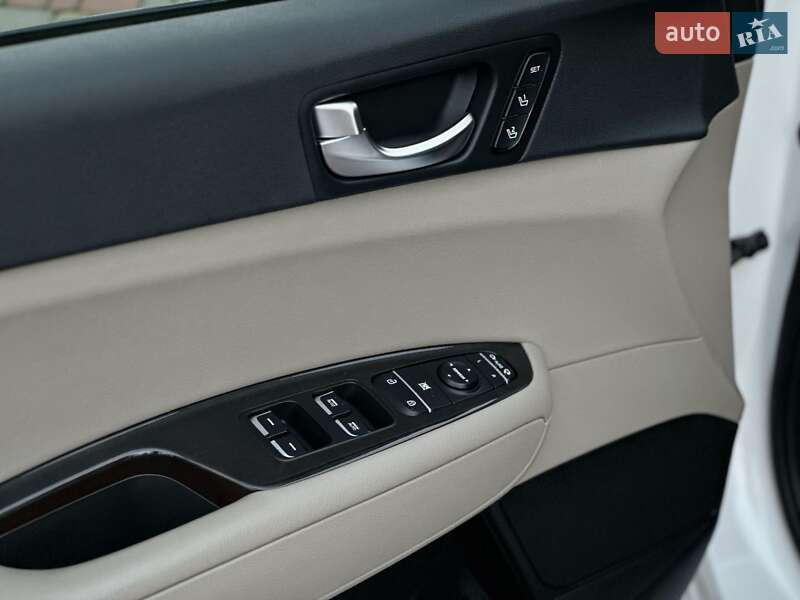 Седан Kia Optima 2017 в Костопілі