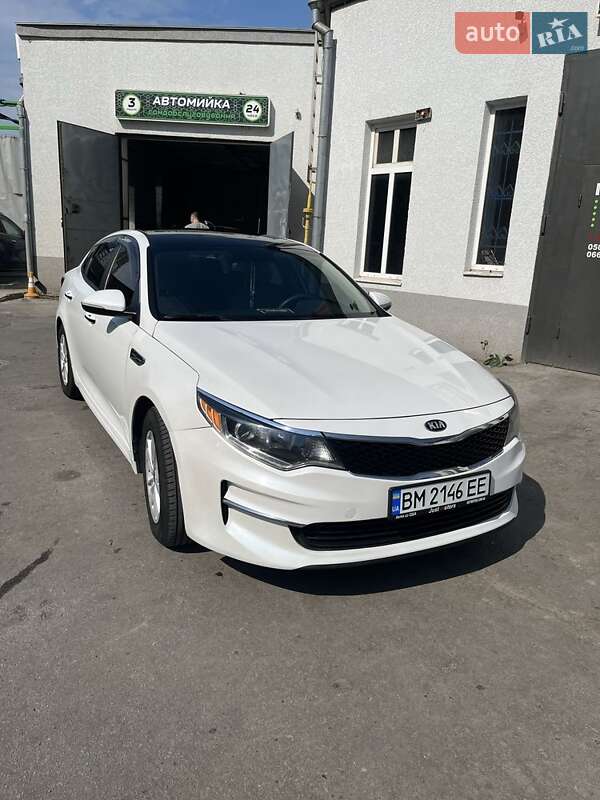 Седан Kia Optima 2016 в Сумах