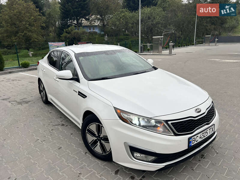 Седан Kia Optima 2013 в Старом Самборе