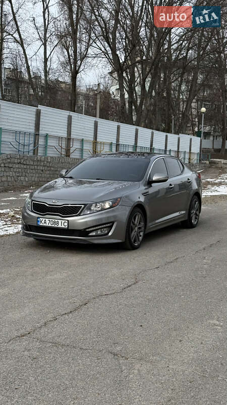 Седан Kia Optima 2013 в Дніпрі
