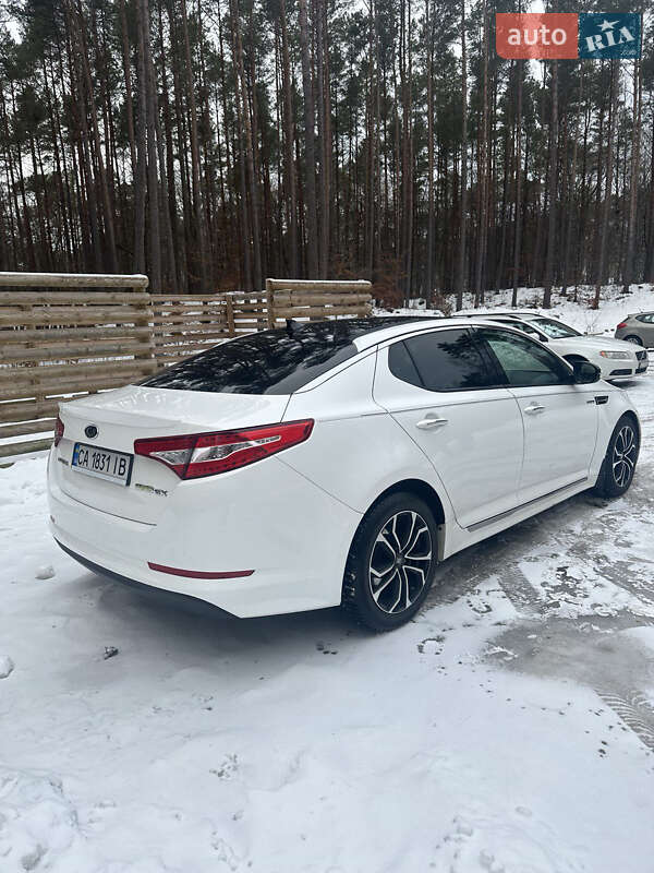 Седан Kia Optima 2013 в Черкасах