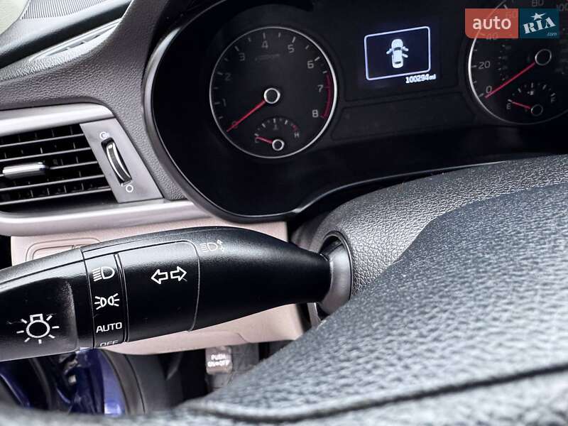 Седан Kia Optima 2016 в Кременчуці