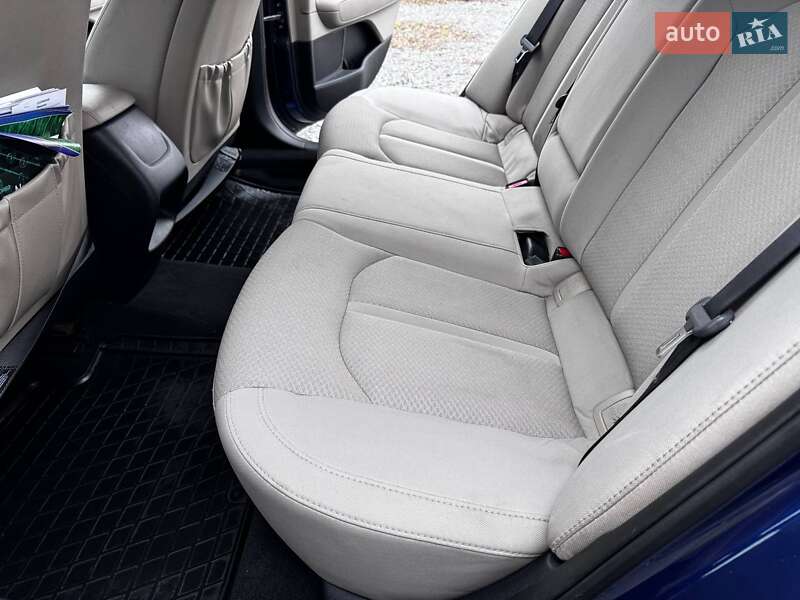 Седан Kia Optima 2016 в Кременчуці