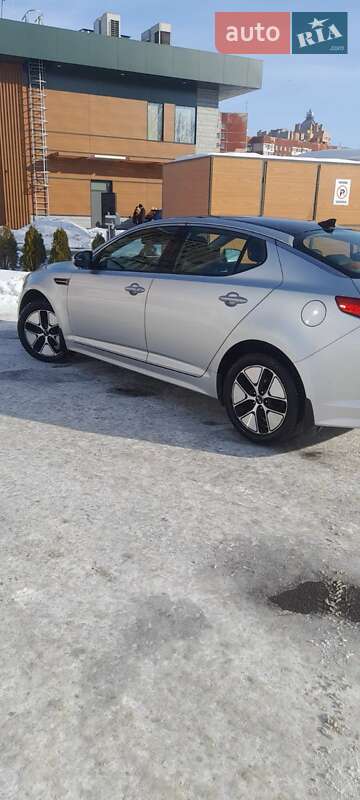 Седан Kia Optima 2012 в Львове