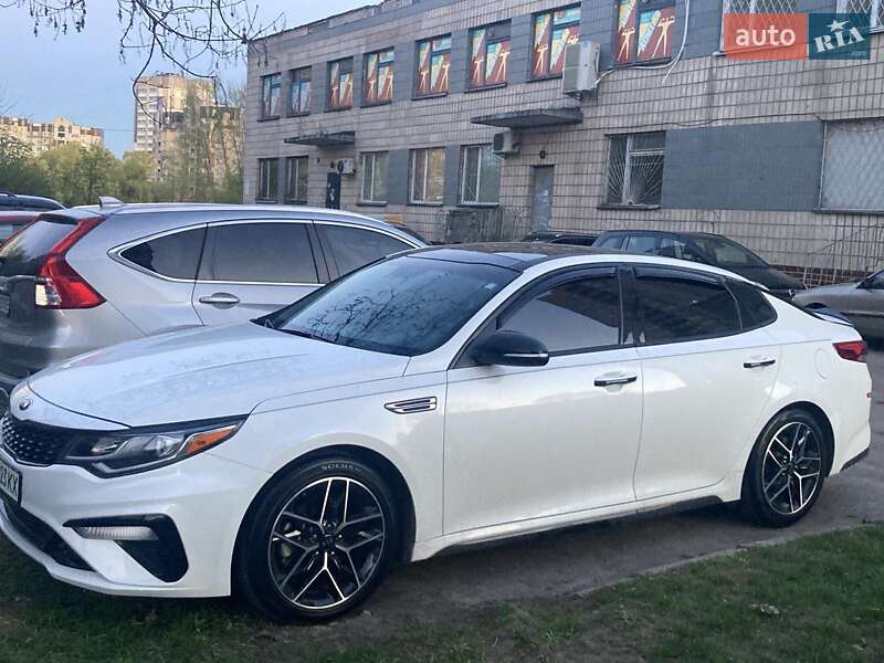 Kia Optima 2019