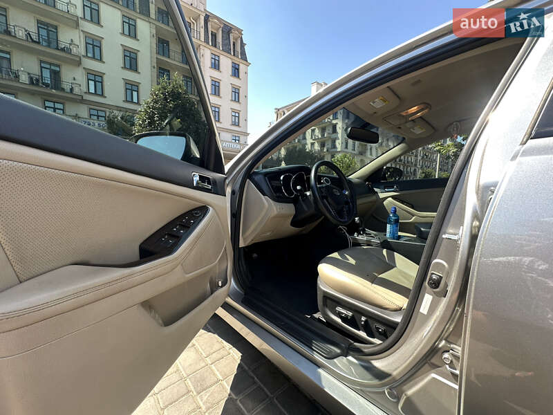 Седан Kia Optima 2012 в Одесі