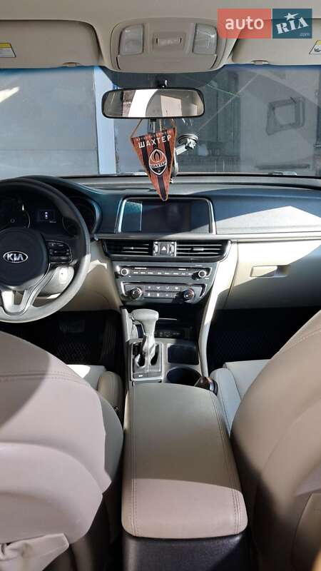 Седан Kia Optima 2018 в Хмельницком