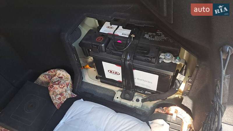 Седан Kia Optima 2015 в Южноукраїнську