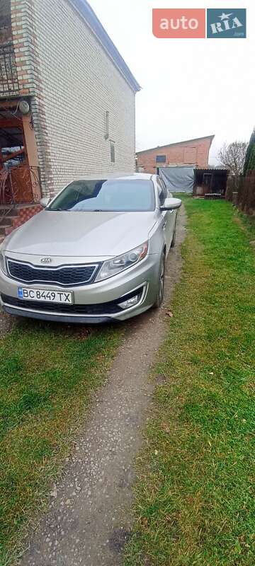 Седан Kia Optima 2013 в Львове