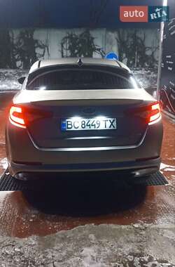Седан Kia Optima 2013 в Львове