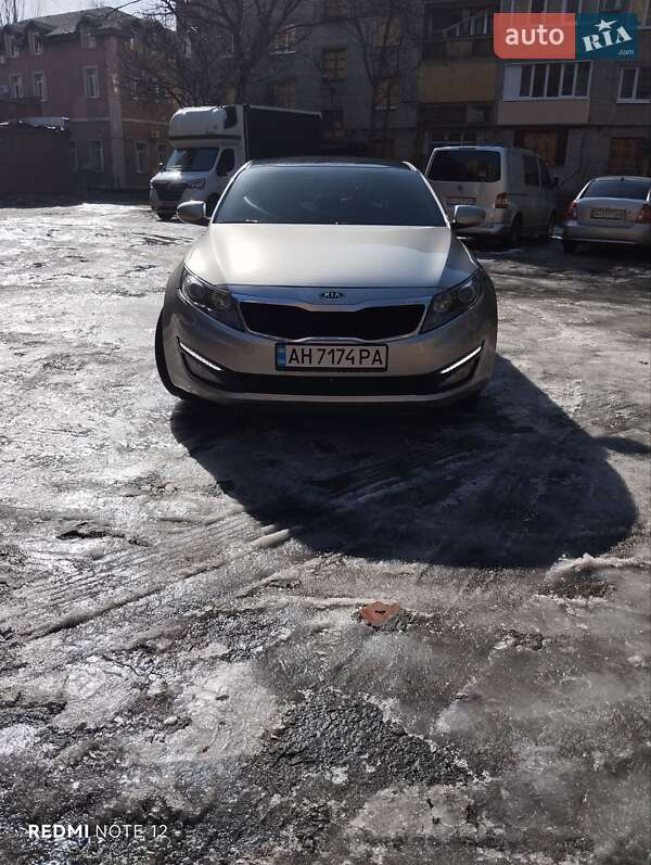 Седан Kia Optima 2012 в Славянске