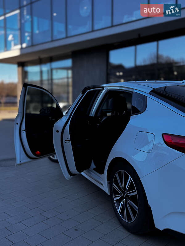 Седан Kia Optima 2019 в Ужгороде