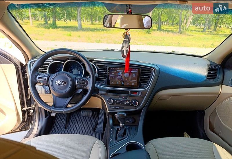 Седан Kia Optima 2015 в Синельниковому