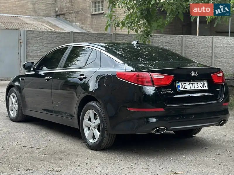 Седан Kia Optima 2015 в Синельниковому