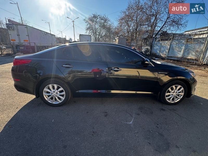 Седан Kia Optima 2014 в Киеве