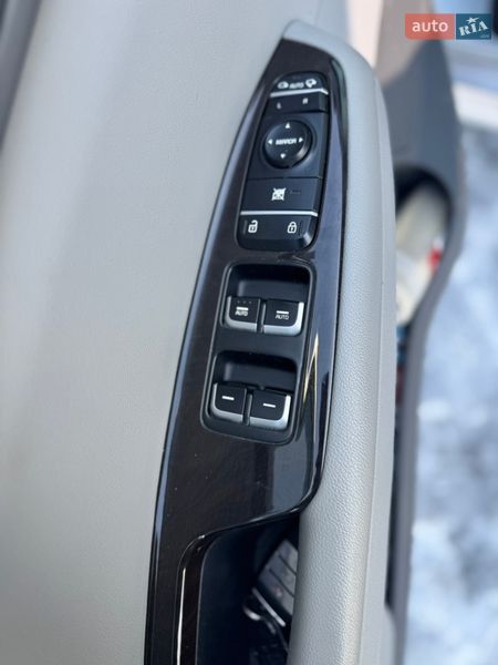 Седан Kia Optima 2016 в Києві