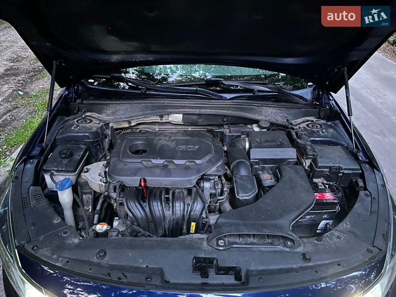 Седан Kia Optima 2016 в Києві