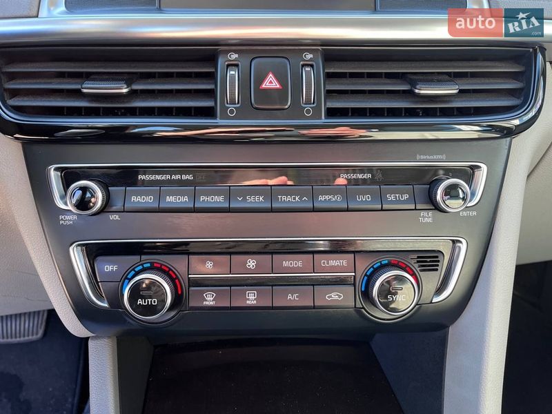 Седан Kia Optima 2017 в Львові