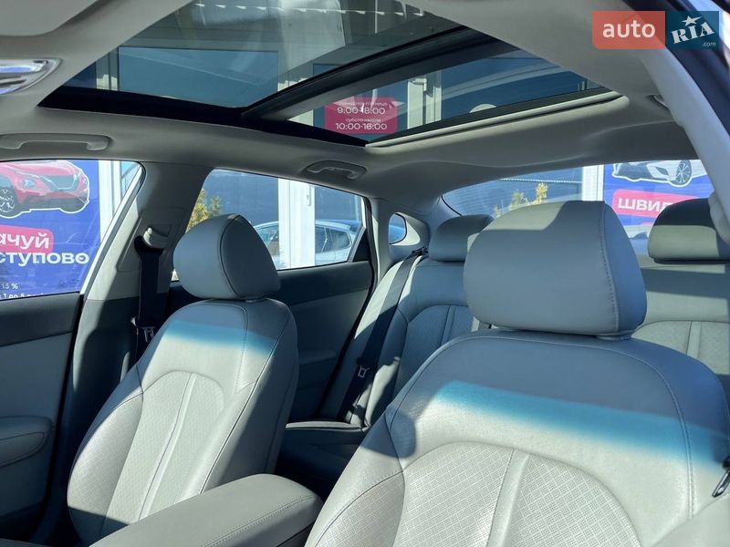 Седан Kia Optima 2017 в Львові