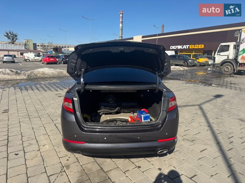Седан Kia Optima 2012 в Корсунь-Шевченківському