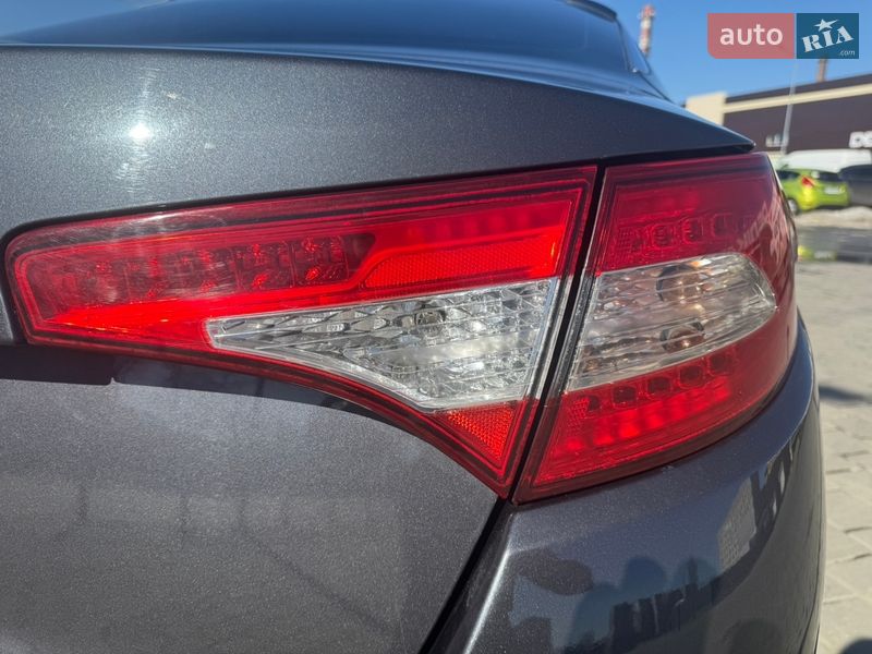Седан Kia Optima 2012 в Корсунь-Шевченківському