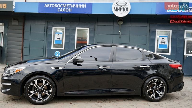 Седан Kia Optima 2016 в Черкасах