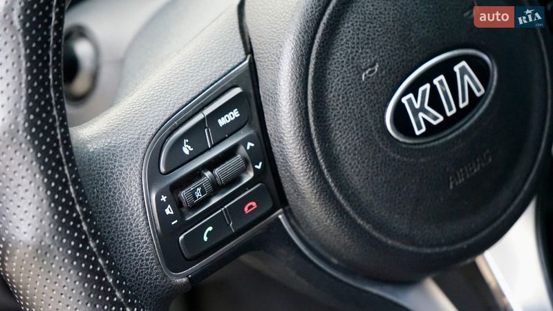 Седан Kia Optima 2016 в Черкасах