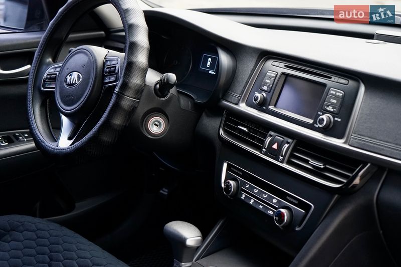 Седан Kia Optima 2016 в Черкасах