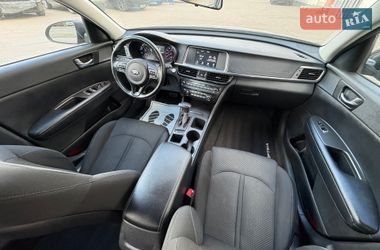 Седан Kia Optima 2016 в Киеве