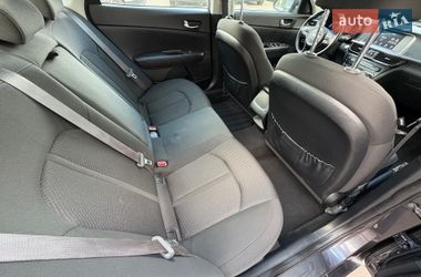 Седан Kia Optima 2016 в Киеве