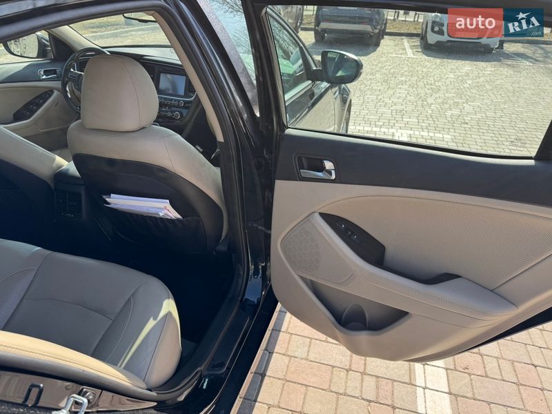 Седан Kia Optima 2014 в Кропивницком