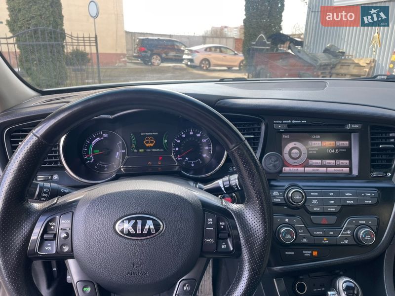 Седан Kia Optima 2012 в Тернополе