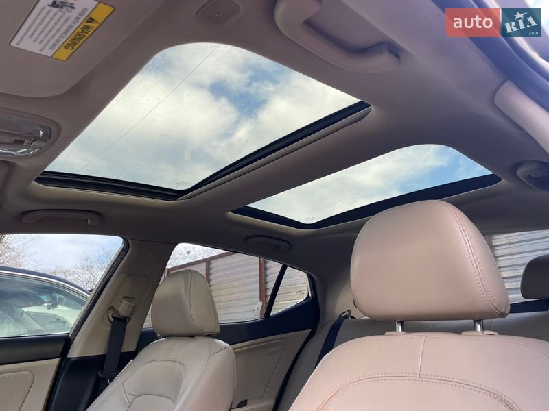 Седан Kia Optima 2012 в Тернополе