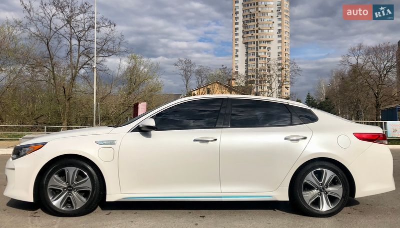 Седан Kia Optima 2016 в Харькове