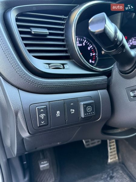 Седан Kia Optima 2012 в Киеве