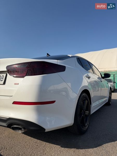 Седан Kia Optima 2014 в Дніпрі