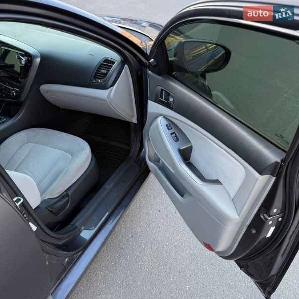 Седан Kia Optima 2011 в Полтаве