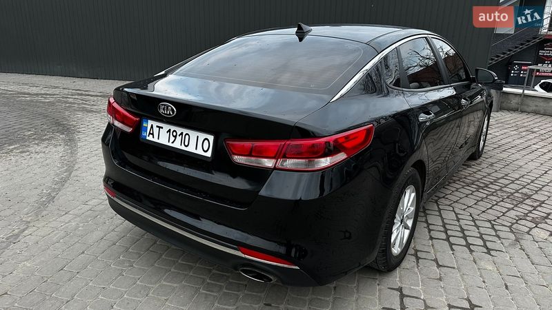 Седан Kia Optima 2016 в Ивано-Франковске
