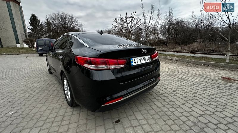 Седан Kia Optima 2016 в Ивано-Франковске