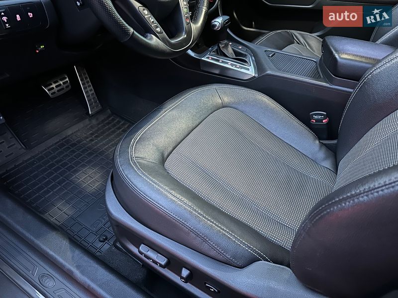 Седан Kia Optima 2012 в Одессе
