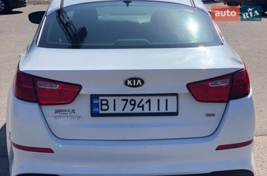 Седан Kia Optima 2015 в Полтаве