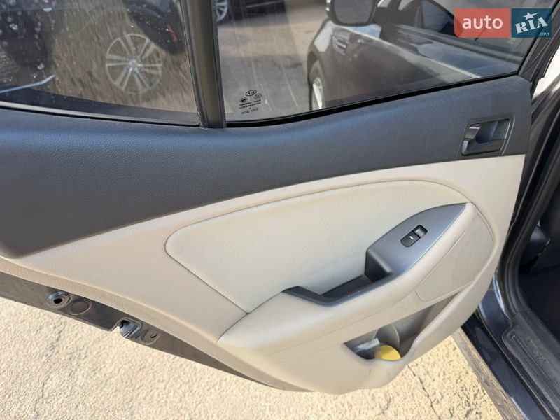 Седан Kia Optima 2015 в Києві фото 20 Седан Kia Optima 2015 в Києві
