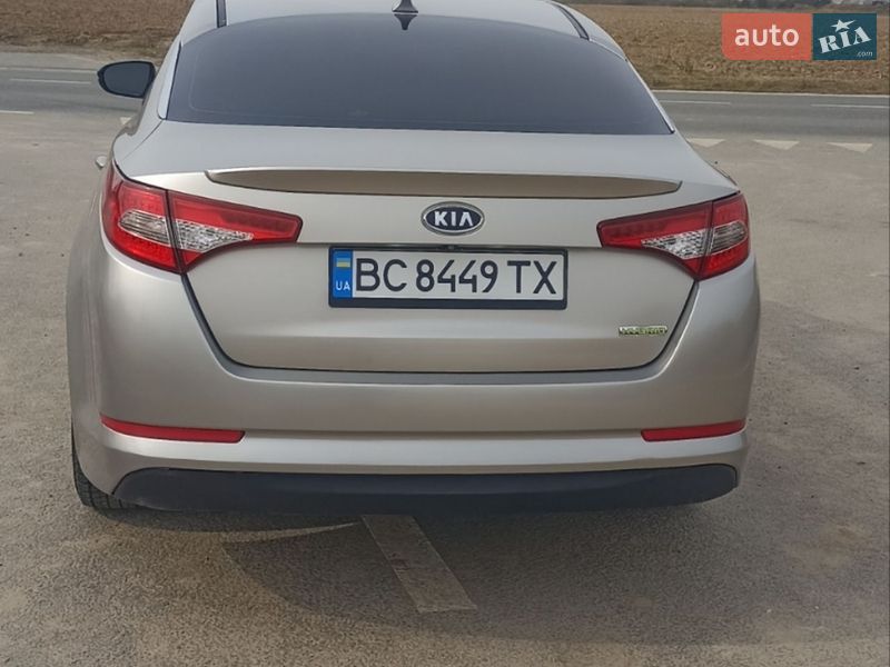 Седан Kia Optima 2013 в Львове