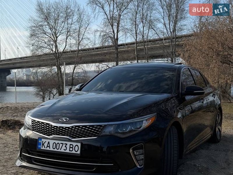 Седан Kia Optima 2017 в Киеве