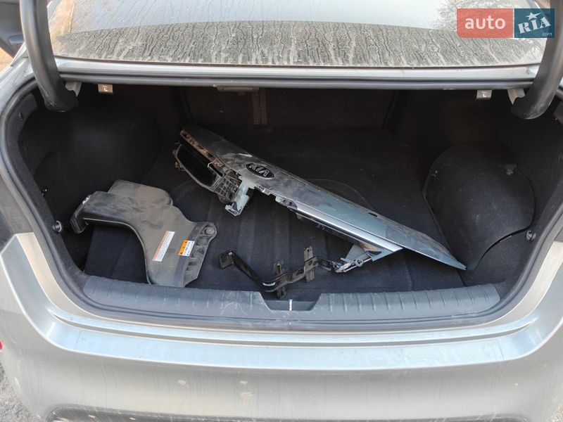 Седан Kia Optima 2017 в Киеве