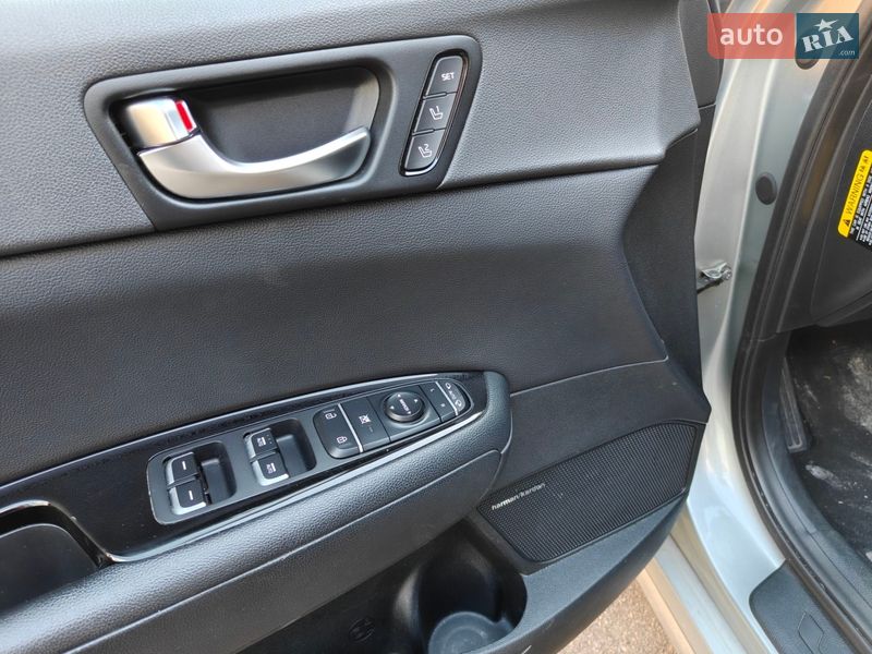 Седан Kia Optima 2017 в Киеве