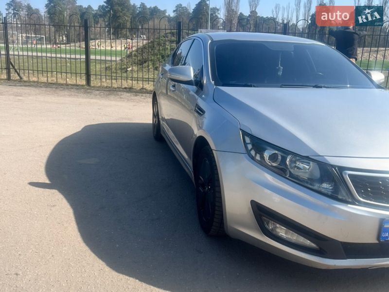 Седан Kia Optima 2013 в Киеве