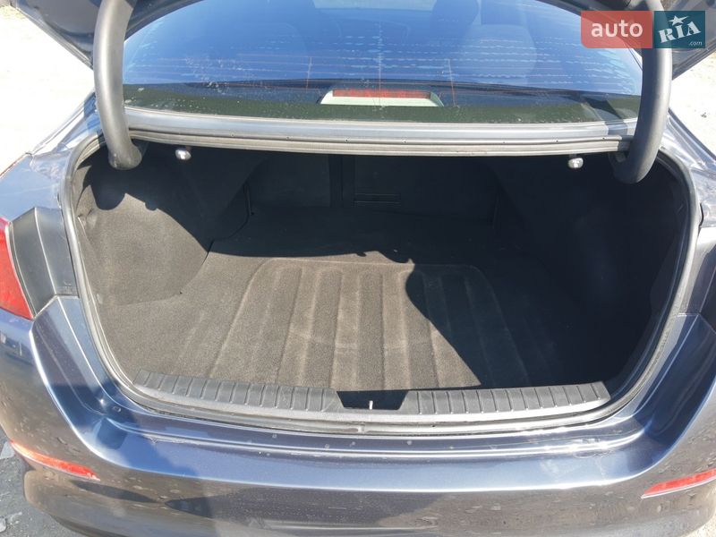 Седан Kia Optima 2015 в Львові