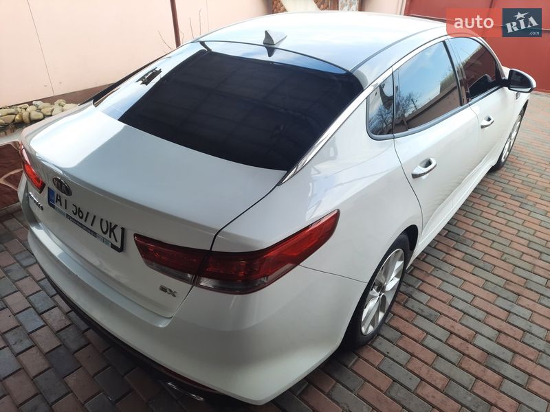 Седан Kia Optima 2016 в Прилуках
